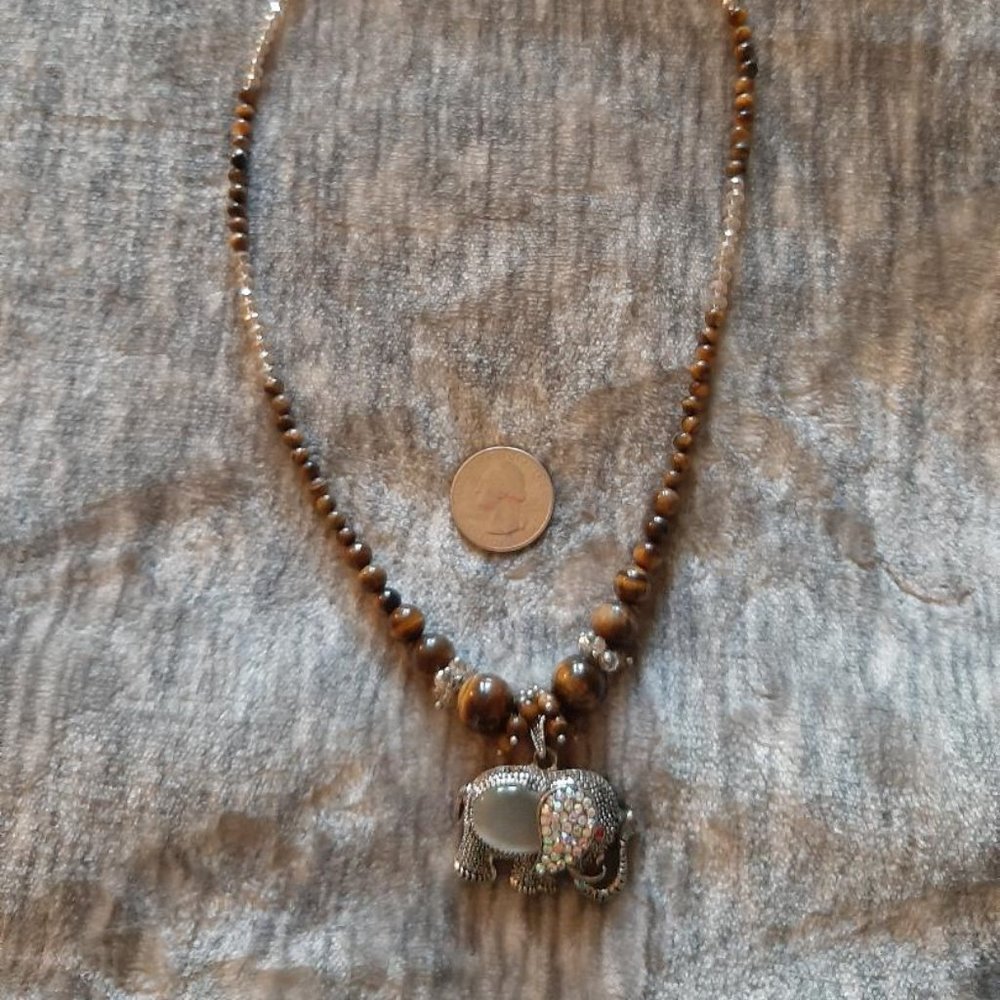 Rhinestone elephant and bead necklace 18.5-20"